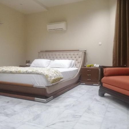 Hotel State Residency บาฮาวัลปูร์ ภายนอก รูปภาพ