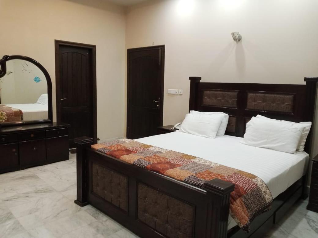 Hotel State Residency บาฮาวัลปูร์ ภายนอก รูปภาพ